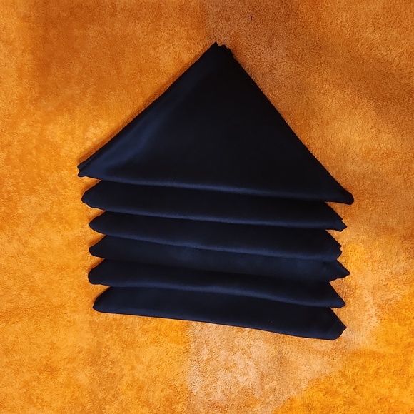 High quality cloth napkins. - Picture 2 of 4